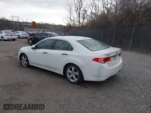 ✅ 2011 Acura TSX • VIN: JH4CU2F60BC007216 • Лот: 43919625. Опубликован ранее на IAAI с пробегом 218 981 миль. Бесплатный доступ к архиву аукционных продаж из США и подробный отчёт об истории автомобиля на DreamBid. Изображение 3.