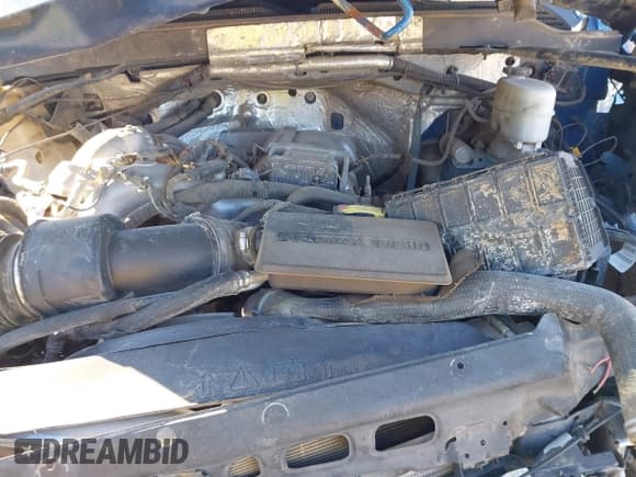 ✅ 2017 Chevrolet Silverado 2500HD Work Truck • VIN: 1GC1KUEY1HF191604 • Lot: 41229847. Wystawiony na IAAI z przebiegiem 90 103 mil. Bezpłatny archiwum sprzedaży aukcyjnych z USA i szczegółowy raport historii pojazdu na DreamBid. Zdjęcie 10.