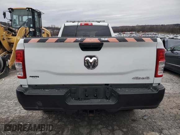 ✅ 2022 Ram 2500 Tradesman • VIN: 3C6UR5HJ3NG321817 • Lot: 57461855. Listed on Copart with 22,503 mi. Free auction sales archive from the USA and detailed vehicle history report at DreamBid. Image 6.
