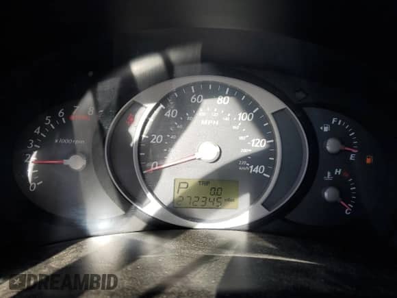 2005 Hyundai Tucson GLS z VIN KM8JN12D95U085444, wystawiony jako Copart lot #81137804 z przebiegiem 272 345 mil mil oraz Szkoda całkowita • Salvage title. Historia ofert i sprzedaży dostępna na DreamBid. Obrazek 9.