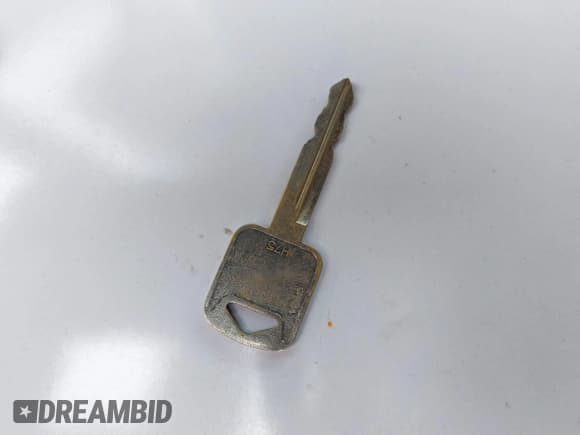 ✅ 1997 Ford F-350 • VIN: 1FTJX35F2VEC26419 • Lot: 43767690. Wystawiony na IAAI z przebiegiem 182 873 mil. Bezpłatny archiwum sprzedaży aukcyjnych z USA i szczegółowy raport historii pojazdu na DreamBid. Zdjęcie 11.