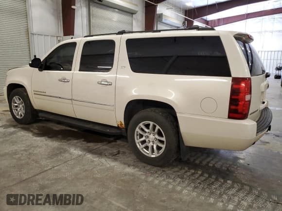✅ 2011 Chevrolet Suburban LTZ • VIN: 1GNSKKE39BR185558 • Lot: 68596344. Wystawiony na Copart z przebiegiem 228 671 mil. Bezpłatny archiwum sprzedaży aukcyjnych z USA i szczegółowy raport historii pojazdu na DreamBid. Zdjęcie 2.