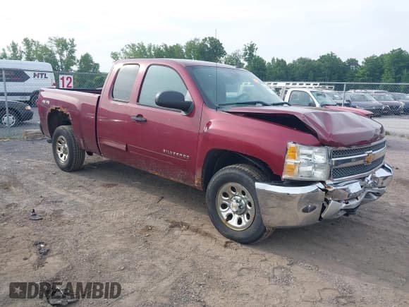 ✅ 2013 Chevrolet Silverado 1500 LS • VIN: 1GCRKREA9DZ294040 • Лот: 42695617. Опубликован ранее на IAAI с пробегом 166 705 миль. Бесплатный доступ к архиву аукционных продаж из США и подробный отчёт об истории автомобиля на DreamBid. Изображение 1.