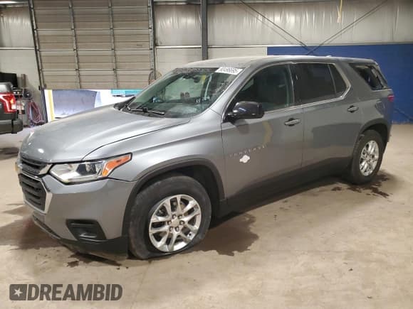 ✅ 2020 Chevrolet Traverse LS • VIN: 1GNERFKWXLJ303518 • Lot: 90496695. Wystawiony na Copart z przebiegiem 92 771 mil. Bezpłatny archiwum sprzedaży aukcyjnych z USA i szczegółowy raport historii pojazdu na DreamBid. Zdjęcie 1.