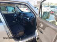 ✅ 2018 Jeep Renegade Sport • VIN: ZACCJBAB5JPH07189 • Lot: 43462128. Listed on IAAI with 119,583 mi. Free auction sales archive from the USA and detailed vehicle history report at DreamBid. Image 5.