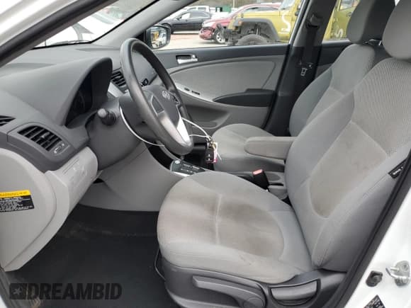 ✅ 2013 Hyundai Accent GS • VIN: KMHCT5AE2DU095831 • Лот: 79616234. Опубликован ранее на Copart с пробегом 80 969 миль. Бесплатный доступ к архиву аукционных продаж из США и подробный отчёт об истории автомобиля на DreamBid. Изображение 7.