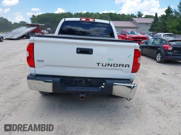 ✅ 2016 Toyota Tundra Limited • VIN: 5TFHW5F11GX531112 • Лот: 42637356. Опубликован ранее на IAAI с пробегом 156 210 миль. Бесплатный доступ к архиву аукционных продаж из США и подробный отчёт об истории автомобиля на DreamBid. Изображение 16.