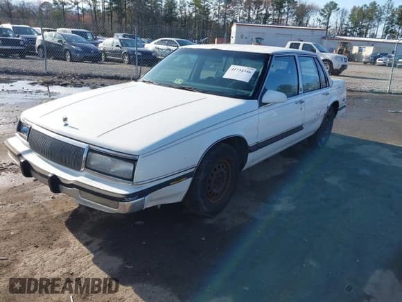 ✅ 1990 Buick LeSabre • VIN: 1G4HR54C8LH407074 • Lot: 41734346. Wystawiony na IAAI z przebiegiem 203 115 mil. Bezpłatny archiwum sprzedaży aukcyjnych z USA i szczegółowy raport historii pojazdu na DreamBid. Zdjęcie 2.