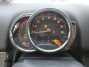 ✅ 2019 MINI Countryman Cooper • VIN: WMZYV5C51K3F58243 • Lot: 65226175. Wystawiony na Copart z przebiegiem 69 229 mil. Bezpłatny archiwum sprzedaży aukcyjnych z USA i szczegółowy raport historii pojazdu na DreamBid. Zdjęcie 9.