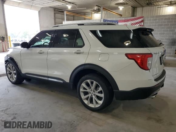 ✅ 2023 Ford Explorer Platinum • VIN: 1FM5K8HC9PGB24150 • Lot: 81950325. Listed on Copart with 27,526 mi. Free auction sales archive from the USA and detailed vehicle history report at DreamBid. Image 2.