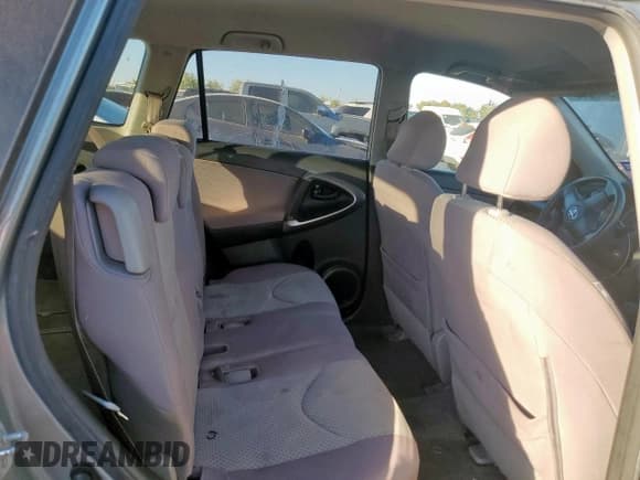 ✅ 2006 Toyota RAV4 • VIN: JTMZK33V565003899 • Lot: 92348015. Listed on Copart with 251,619 mi. Free auction sales archive from the USA and detailed vehicle history report at DreamBid. Image 11.