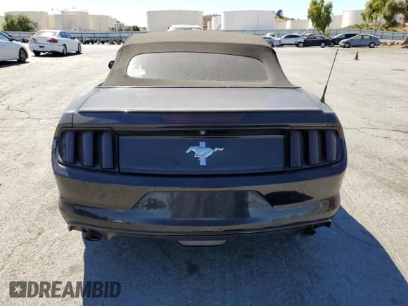 ✅ 2015 Ford Mustang V6 • VIN: 1FATP8EM2F5377188 • Lot: 69305685. Wystawiony na Copart z przebiegiem 221 004 mil. Bezpłatny archiwum sprzedaży aukcyjnych z USA i szczegółowy raport historii pojazdu na DreamBid. Zdjęcie 6.