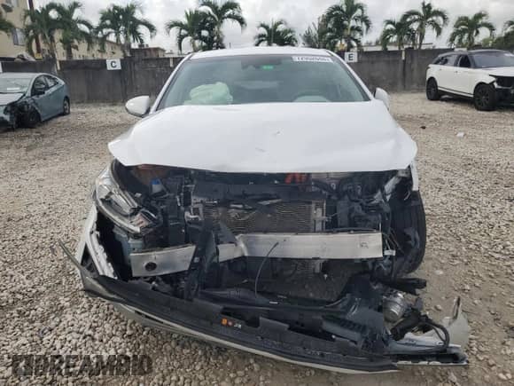 2020 Hyundai Ioniq SE с VIN KMHC75LC6LU202071, выставлен на аукционе Copart как лот 72952644 с пробегом 52 342 миль миль и На запчасти • Non repairable. История ставок и продаж доступна на DreamBid. Изображение 5.