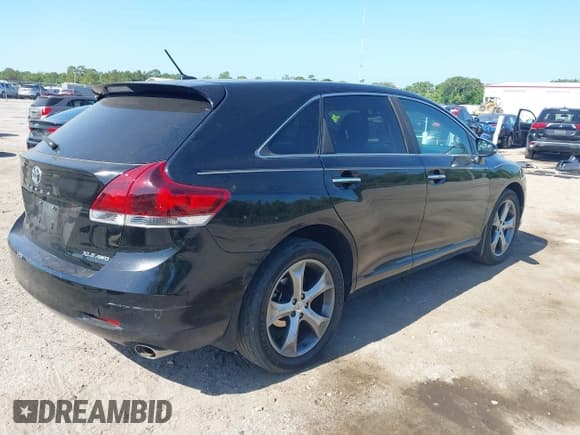 ✅ 2013 Toyota Venza LE • VIN: 4T3BK3BB3DU092208 • Lot: 42135724. Listed on IAAI with 154,047 mi. Free auction sales archive from the USA and detailed vehicle history report at DreamBid. Image 4.