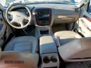 ✅ 2004 Ford Explorer • VIN: 1FMZU65KX4UC05800 • Lot: 58423175. Wystawiony na Copart z przebiegiem 129 344 mil. Bezpłatny archiwum sprzedaży aukcyjnych z USA i szczegółowy raport historii pojazdu na DreamBid. Zdjęcie 8.