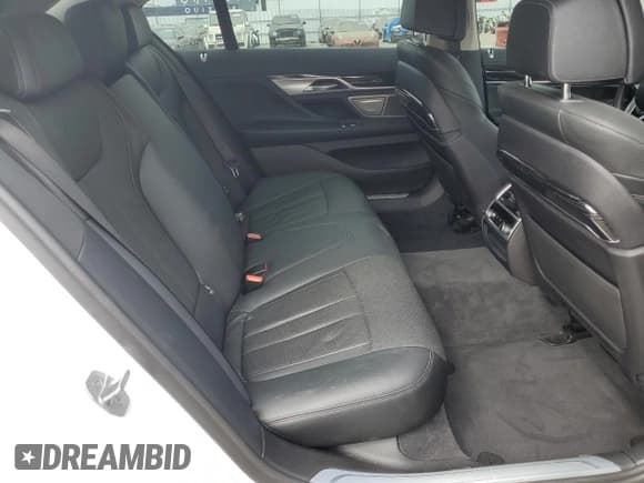 ✅ 2022 BMW 7 Series 740i • VIN: WBA7T2C08NCJ55251 • Лот: 61623155. Опубликован ранее на Copart с пробегом 32 184 миль. Бесплатный доступ к архиву аукционных продаж из США и подробный отчёт об истории автомобиля на DreamBid. Изображение 10.