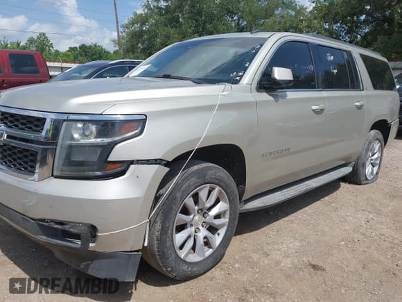 ✅ 2015 Chevrolet Suburban LT • VIN: 1GNSCJKC9FR153713 • Lot: 42436013. Wystawiony na IAAI z przebiegiem Nie podano. Bezpłatny archiwum sprzedaży aukcyjnych z USA i szczegółowy raport historii pojazdu na DreamBid. Zdjęcie 2.
