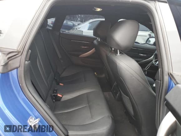 ✅ 2015 BMW 4 Series 428i • VIN: WBA4A9C50FGL85213 • Lot: 83870355. Listed on Copart with 61,081 mi. Free auction sales archive from the USA and detailed vehicle history report at DreamBid. Image 10.