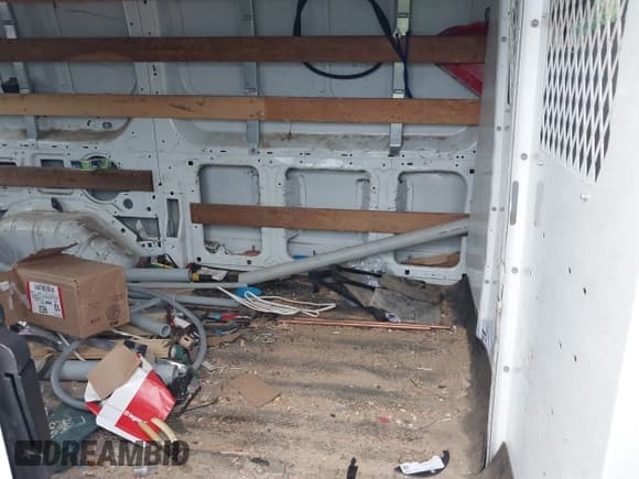 ✅ 2015 Ford Transit Cargo • VIN: 1FTNR1ZM6FKB02844 • Lot: 43031062. Listed on IAAI with 190,943 mi. Free auction sales archive from the USA and detailed vehicle history report at DreamBid. Image 8.