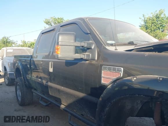 ✅ 2008 Ford F-250 XL • VIN: 1FTSW21R28EC02207 • Lot: 42023780. Wystawiony na IAAI z przebiegiem 135 143 mil. Bezpłatny archiwum sprzedaży aukcyjnych z USA i szczegółowy raport historii pojazdu na DreamBid. Zdjęcie 13.