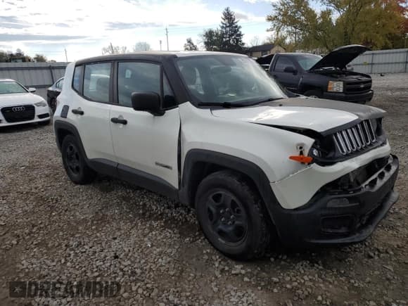 ✅ 2018 Jeep Renegade Sport • VIN: ZACCJAAB6JPG70373 • Lot: 82501985. Listed on Copart with 107,006 mi. Free auction sales archive from the USA and detailed vehicle history report at DreamBid. Image 4.