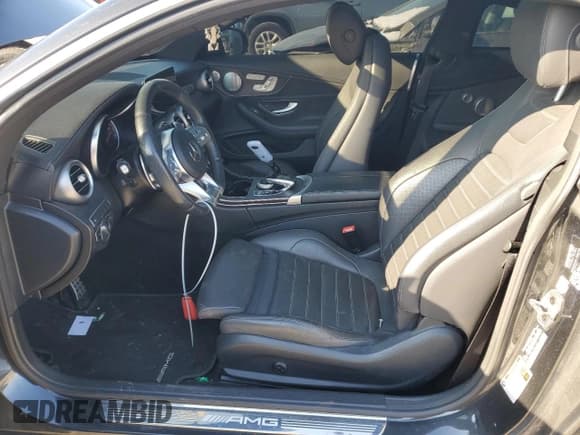 ✅ 2020 Mercedes-Benz C 43 AMG • VIN: WDDWJ6EB4LF981297 • Lot: 87711955. Wystawiony na Copart z przebiegiem Nie podano. Bezpłatny archiwum sprzedaży aukcyjnych z USA i szczegółowy raport historii pojazdu na DreamBid. Zdjęcie 7.