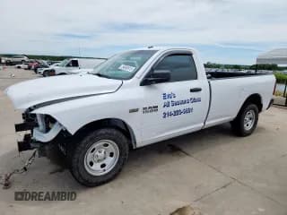 ✅ 2018 Ram 1500 Tradesman • VIN: 3C6JR6DT0JG195443 • Лот: 54063815. Опубликован ранее на Copart с пробегом 163 035 миль. Бесплатный доступ к архиву аукционных продаж из США и подробный отчёт об истории автомобиля на DreamBid. Изображение 1.