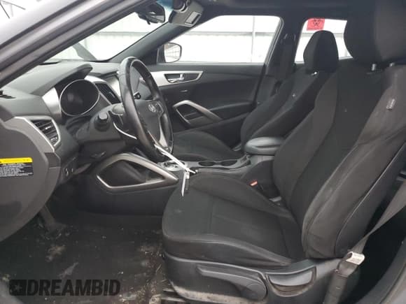 ✅ 2017 Hyundai Veloster Value Edition • VIN: KMHTC6AD9HU314397 • Lot: 81975354. Listed on Copart with 157,579 mi. Free auction sales archive from the USA and detailed vehicle history report at DreamBid. Image 7.