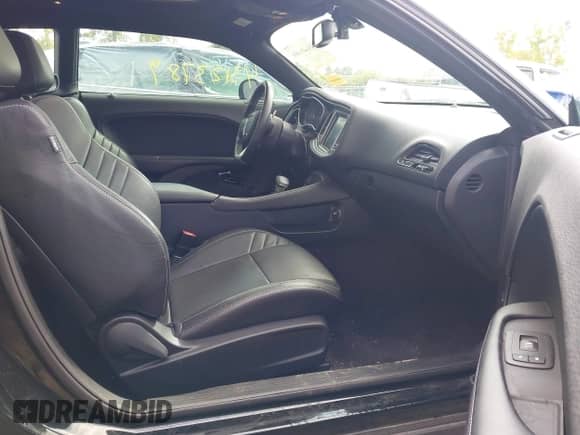 2016 Dodge Challenger SRT Hellcat z VIN 2C3CDZC92GH225238, wystawiony jako IAAI lot #43123789 z przebiegiem 9 055 mil mil oraz . Historia ofert i sprzedaży dostępna na DreamBid. Obrazek 5.