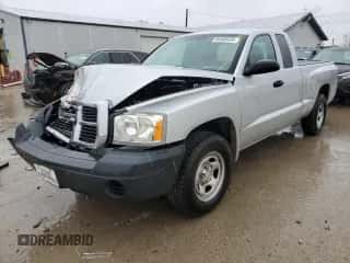 2006 Dodge Dakota ST z VIN 1D7HE22K96S532249, wystawiony jako Copart lot #81780264 z przebiegiem 98 869 mil mil oraz Szkoda całkowita • Salvage title. Historia ofert i sprzedaży dostępna na DreamBid. Obrazek 1.