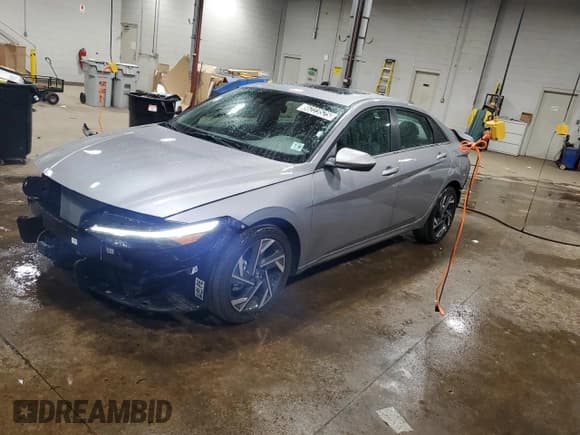 ✅ 2025 Hyundai Elantra SEL Convenience • VIN: KMHLS4DG0SU033755 • Лот: 86223525. Опубликован ранее на Copart с пробегом 5 209 миль. Бесплатный доступ к архиву аукционных продаж из США и подробный отчёт об истории автомобиля на DreamBid. Изображение 1.