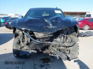 ✅ 2022 Chevrolet Suburban Premier • VIN: 1GNSKFKD3NR142911 • Lot: 42958230. Wystawiony na IAAI z przebiegiem 125 206 mil. Bezpłatny archiwum sprzedaży aukcyjnych z USA i szczegółowy raport historii pojazdu na DreamBid. Zdjęcie 6.