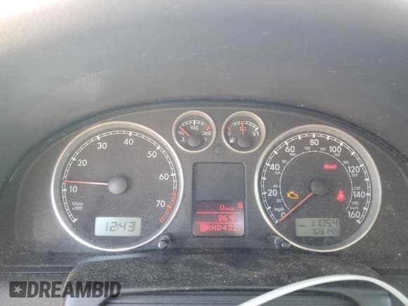 ✅ 2004 Volkswagen Passat GLS • VIN: WVWVD63BX4E229143 • Lot: 51876575. Listed on Copart with 109,148 mi. Free auction sales archive from the USA and detailed vehicle history report at DreamBid. Image 9.