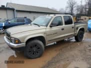 ✅ 2003 Dodge Dakota SLT • VIN: 1D7HG48N43S172892 • Lot: 83298294. Wystawiony na Copart z przebiegiem 193 562 mil. Bezpłatny archiwum sprzedaży aukcyjnych z USA i szczegółowy raport historii pojazdu na DreamBid. Zdjęcie 1.