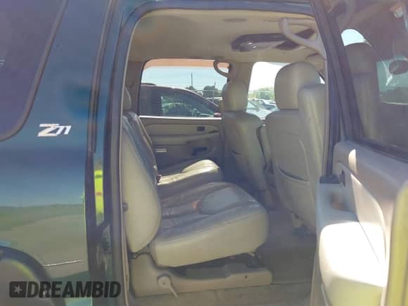 2003 Chevrolet Suburban Z71 с VIN 3GNFK16Z93G241143, выставлен на аукционе IAAI как лот 43367834 с пробегом 279 474 миль миль и . История ставок и продаж доступна на DreamBid. Изображение 8.