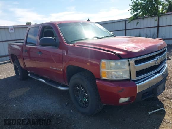 ✅ 2007 Chevrolet Silverado 1500 1LT • VIN: 2GCEK13M471530720 • Lot: 42655144. Listed on IAAI with 321,195 mi. Free auction sales archive from the USA and detailed vehicle history report at DreamBid. Image 1.