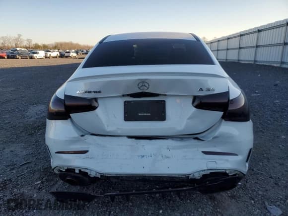 ✅ 2020 Mercedes-Benz A 35 AMG • VIN: W1K3G5BB5LJ217701 • Lot: 50101185. Wystawiony na Copart z przebiegiem 53 829 mil. Bezpłatny archiwum sprzedaży aukcyjnych z USA i szczegółowy raport historii pojazdu na DreamBid. Zdjęcie 6.