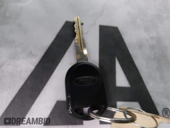 ✅ 2010 Ford F-250 XL • VIN: 1FTSW2BR3AEA94457 • Lot: 43714799. Listed on IAAI with 252,826 mi. Free auction sales archive from the USA and detailed vehicle history report at DreamBid. Image 11.