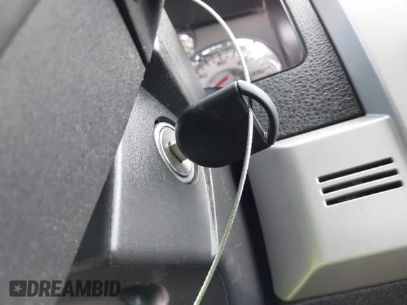 ✅ 2009 Ford F-150 XL • VIN: 1FTPW14V39FA33027 • Lot: 43483292. Wystawiony na IAAI z przebiegiem 199 815 mil. Bezpłatny archiwum sprzedaży aukcyjnych z USA i szczegółowy raport historii pojazdu na DreamBid. Zdjęcie 11.