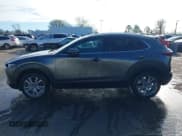 ✅ 2025 Mazda CX-30 S Preferred • VIN: 3MVDMBCM5SM806477 • Лот: 43637464. Опубликован ранее на IAAI с пробегом 8 930 миль. Бесплатный доступ к архиву аукционных продаж из США и подробный отчёт об истории автомобиля на DreamBid. Изображение 14.