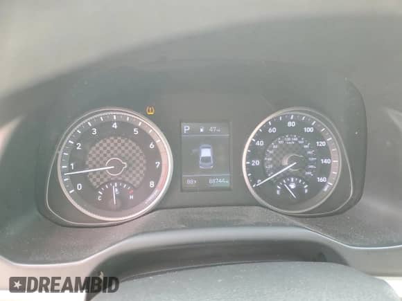 2020 Hyundai Elantra SE z VIN KMHD74LF4LU949239, wystawiony jako Copart lot #55599705 z przebiegiem 88 744 mil mil oraz Czysty tytuł • Clean title. Historia ofert i sprzedaży dostępna na DreamBid. Obrazek 9.