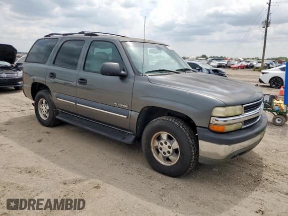 ✅ 2002 Chevrolet Tahoe LS • VIN: 1GNEC13V72R157234 • Lot: 71055205. Listed on Copart with 271,885 mi. Free auction sales archive from the USA and detailed vehicle history report at DreamBid. Image 4.