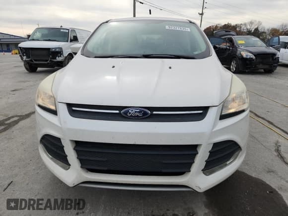 ✅ 2014 Ford Escape SE • VIN: 1FMCU0GX4EUB33554 • Lot: 92327635. Wystawiony na Copart z przebiegiem 172 620 mil. Bezpłatny archiwum sprzedaży aukcyjnych z USA i szczegółowy raport historii pojazdu na DreamBid. Zdjęcie 5.