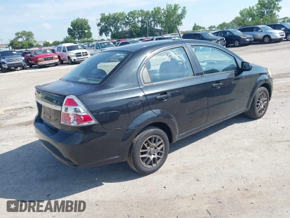 ✅ 2011 Chevrolet Aveo 1LT • VIN: KL1TD5DE8BB163515 • Lot: 42633017. Wystawiony na IAAI z przebiegiem 96 595 mil. Bezpłatny archiwum sprzedaży aukcyjnych z USA i szczegółowy raport historii pojazdu na DreamBid. Zdjęcie 4.