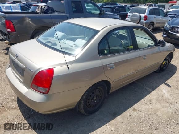 ✅ 2003 Hyundai Elantra GLS • VIN: KMHDN45D03U677774 • Lot: 42163194. Wystawiony na IAAI z przebiegiem 77 558 mil. Bezpłatny archiwum sprzedaży aukcyjnych z USA i szczegółowy raport historii pojazdu na DreamBid. Zdjęcie 4.