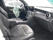 ✅ 2022 Mercedes-Benz GLC 300 • VIN: W1N0G8DBXNV397015 • Lot: 43044932. Wystawiony na IAAI z przebiegiem 16 052 mil. Bezpłatny archiwum sprzedaży aukcyjnych z USA i szczegółowy raport historii pojazdu na DreamBid. Zdjęcie 5.