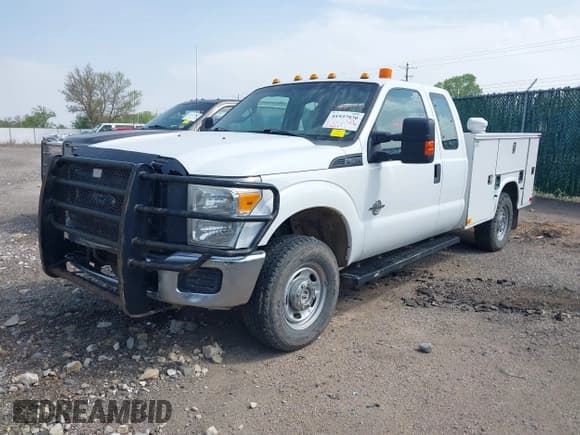 ✅ 2014 Ford F-250 • VIN: 1FD7X2BT1EEA74742 • Lot: 41937930. Listed on IAAI with 268,877 mi. Free auction sales archive from the USA and detailed vehicle history report at DreamBid. Image 2.