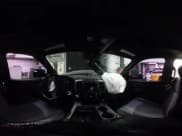 ✅ 2018 Ram 1500 Rebel • VIN: 1C6RR7YTXJS199432 • Lot: 43681285. Wystawiony na IAAI z przebiegiem 126 307 mil. Bezpłatny archiwum sprzedaży aukcyjnych z USA i szczegółowy raport historii pojazdu na DreamBid. Zdjęcie 18.