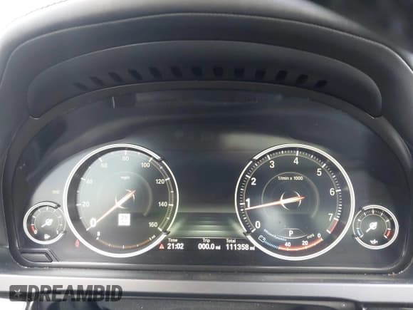 ✅ 2015 BMW 7 Series 750i • VIN: WBAYA8C52FG197627 • Lot: 42369384. Listed on IAAI with 111,358 mi. Free auction sales archive from the USA and detailed vehicle history report at DreamBid. Image 7.