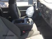 ✅ 2010 Chevrolet Silverado 2500HD • VIN: 1GC5CVBG3AZ266887 • Lot: 42055588. Wystawiony na IAAI z przebiegiem 150 946 mil. Bezpłatny archiwum sprzedaży aukcyjnych z USA i szczegółowy raport historii pojazdu na DreamBid. Zdjęcie 5.